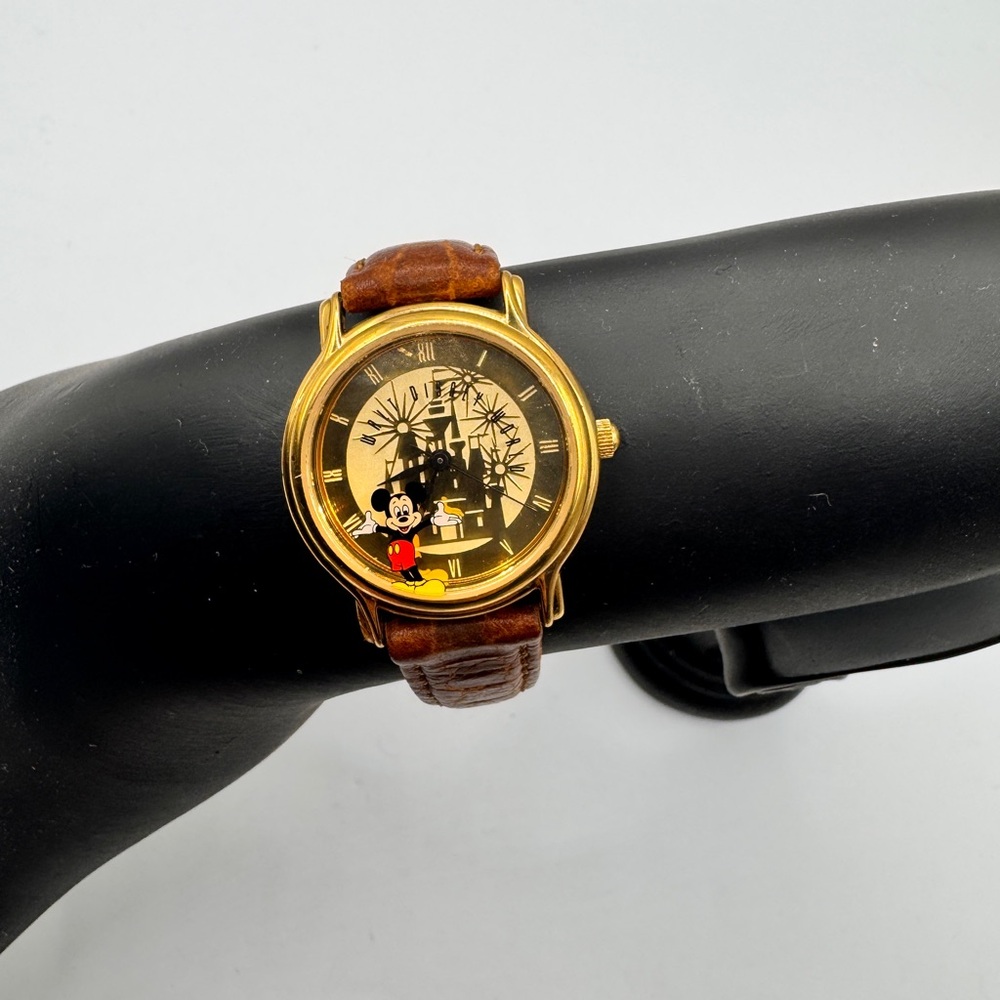 Vintage Disney Mickey Mouse Watch